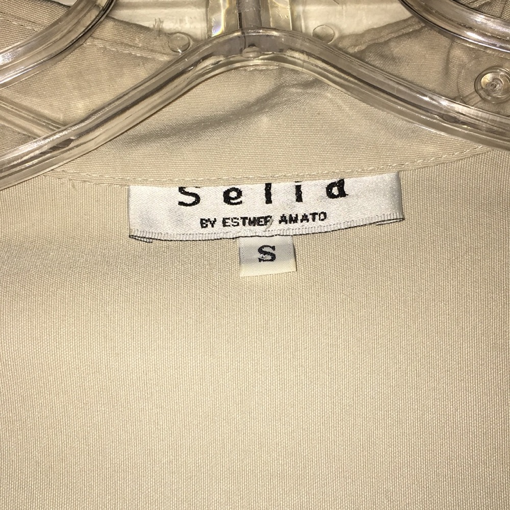 Button down blouse - Picture 2 of 5